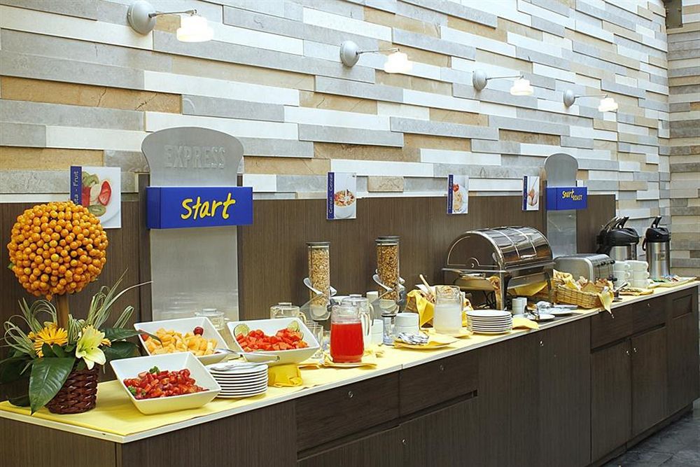 Holiday Inn Express Bogotá - Parque La 93, an IHG Hotel Restaurante foto