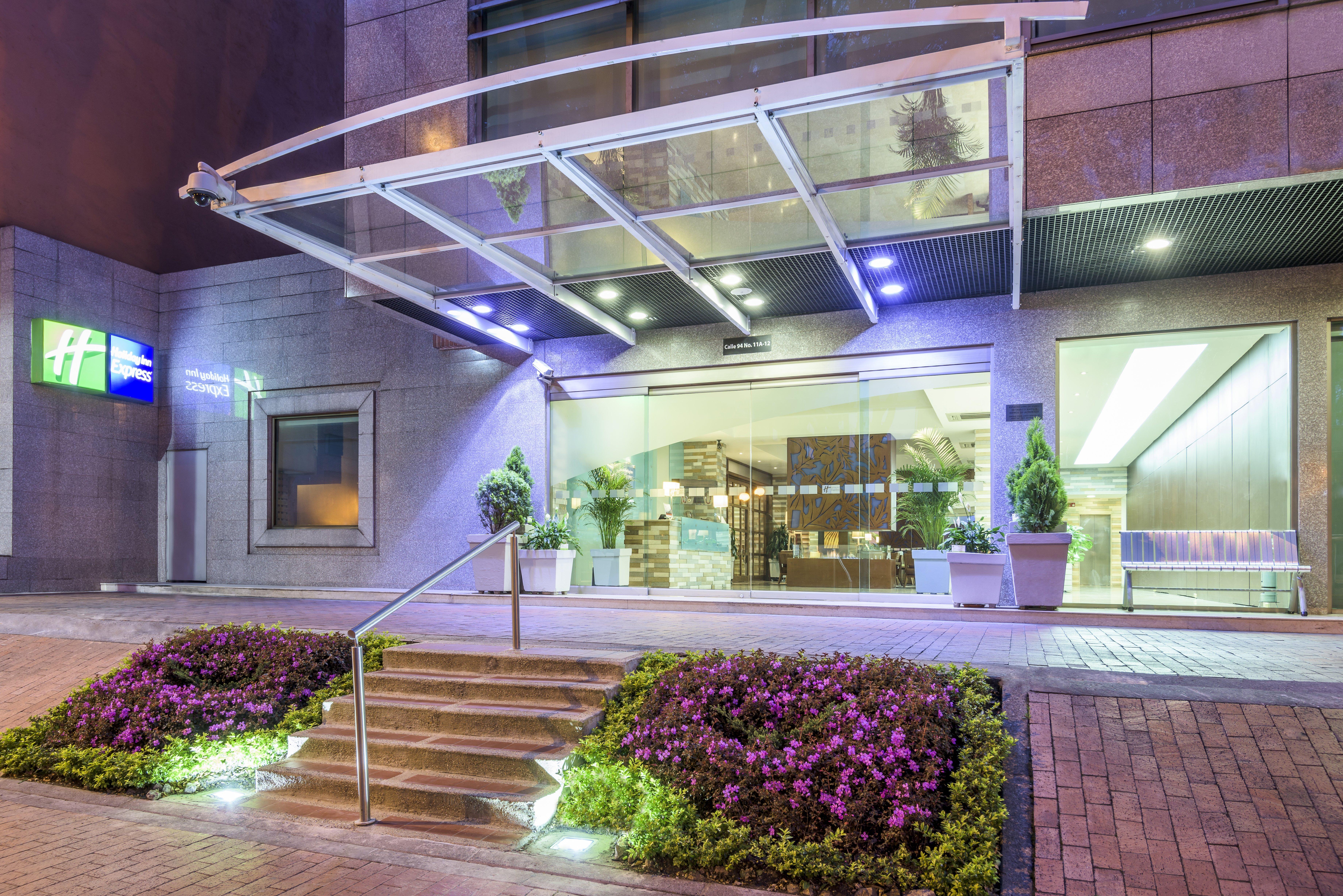 Holiday Inn Express Bogotá - Parque La 93, an IHG Hotel Exterior foto