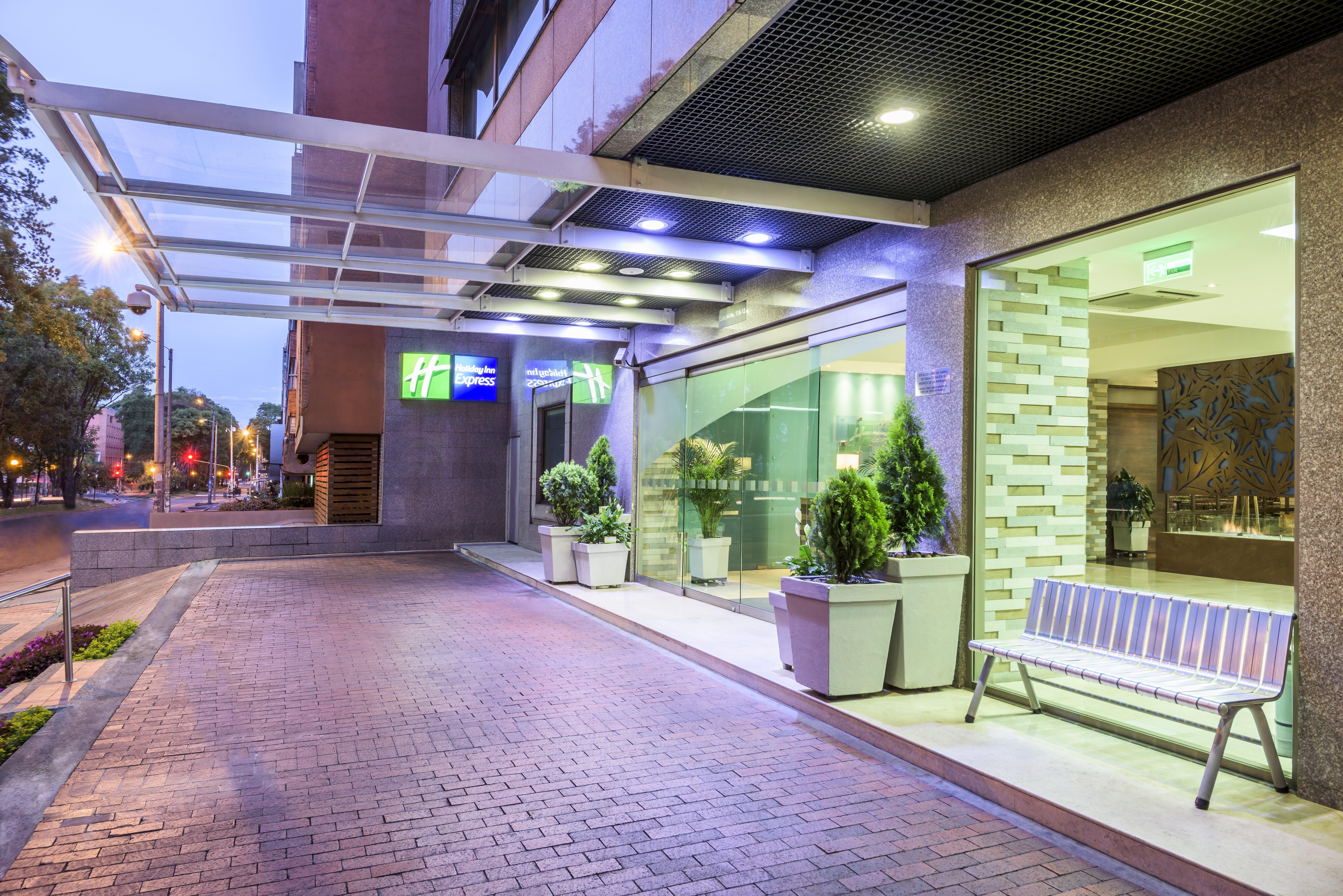Holiday Inn Express Bogotá - Parque La 93, an IHG Hotel Exterior foto