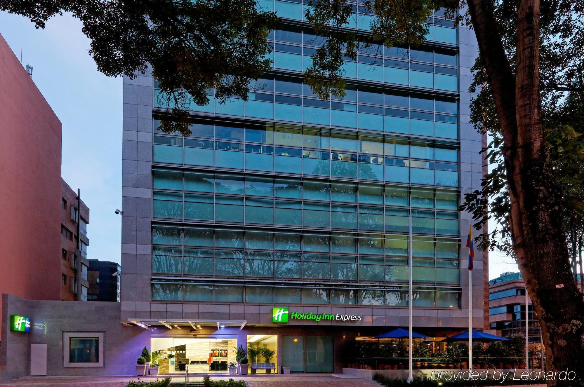Holiday Inn Express Bogotá - Parque La 93, an IHG Hotel Exterior foto