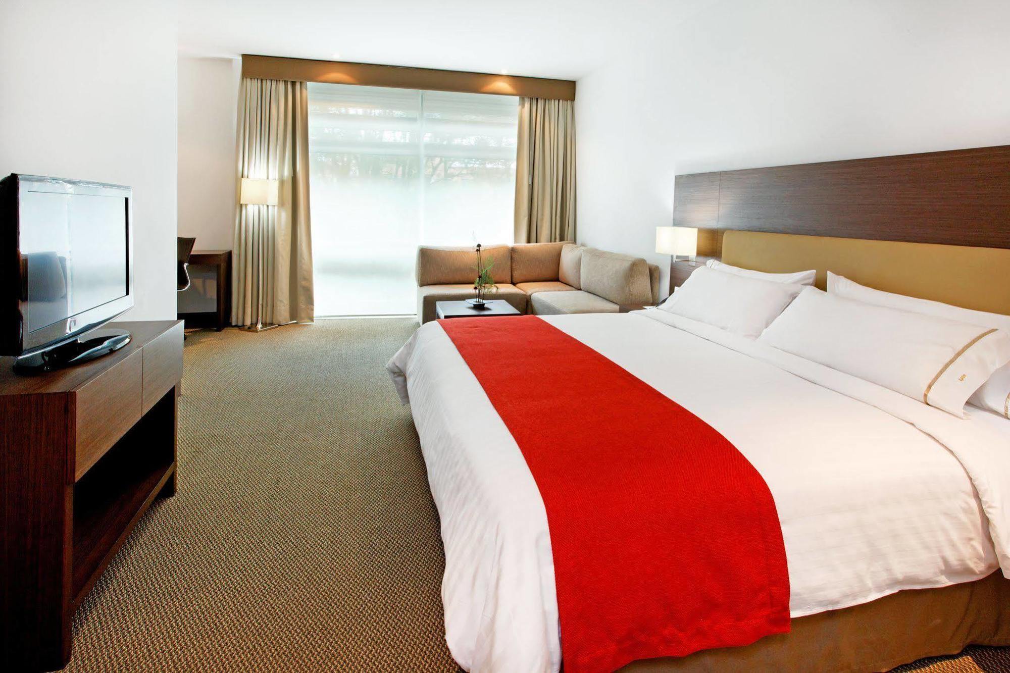 Holiday Inn Express Bogotá - Parque La 93, an IHG Hotel Habitación foto